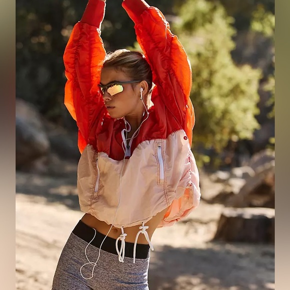 Free People Happy Camper Color block Pullover ❤️ NWOT - Picture 2 of 8